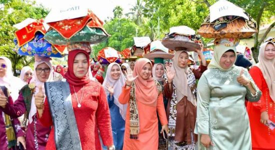 Meriah! Arak Jamba dan Makan Bajamba Warnai Hari Jadi ke-33 Lubuk Basung sebagai Ibu Kota Agam