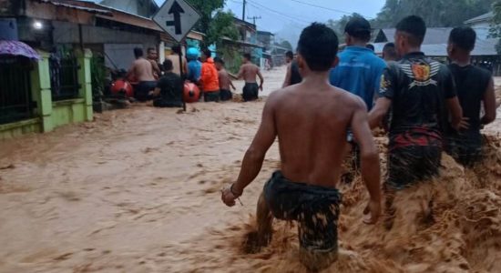 Banjir Bandang Terjang Tapanuli Tengah, 145 Warga Mengungsi, BNPB Keluarkan Imbauan Waspada