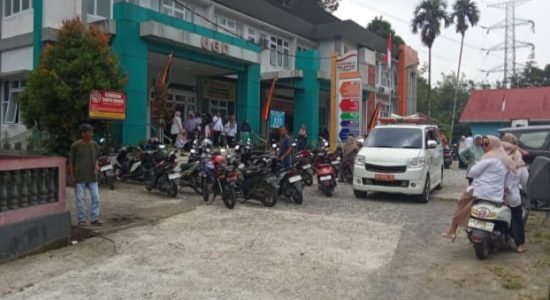 Ratusan Ibu Hamil, Menyusui dan Pelajar Diduga Keracunan, Makanan MBG Disorot