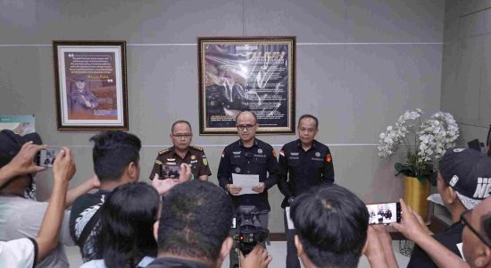Kejati Sumut Tahan Tiga Tersangka Korupsi PNBP Jasa Kepelabuhanan Belawan