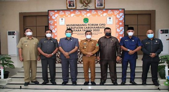 Bupati Labuhan Batu Utara Tutup MTQ dan FSQ 2021