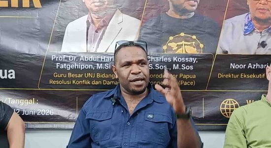 Charles Kossay Desak Pemerintah Bentuk Data Tunggal Pengungsi Papua