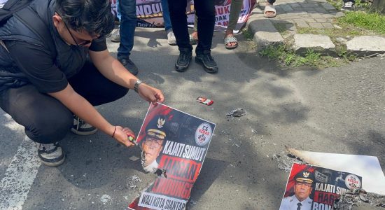 Aliansi CS KERAS Gelar Aksi di Kejati Sumut, Desak Pengusutan Dugaan Korupsi di Pematangsiantar