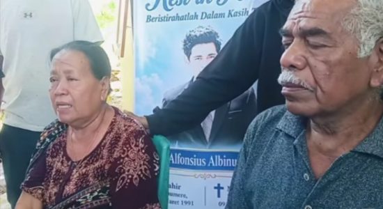 Alfonsius Janji Pulang ke Sikka Desember, Kini Sang Ibu Menunggu Jenazahnya