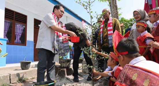 Resmikan 2 SD di Deli Serdang, Sofyan Tan : Jangan Ada Lagi Siswa Putus Asa Karena Kemiskinan