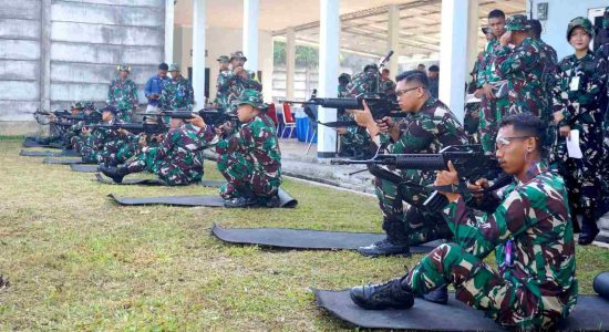 Asah Naluri Tempur, Prajurit Lanud Sjamsudin Noor Perkuat Kesiapsiagaan Lewat Latihan Menembak