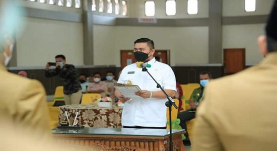 Bupati Hendriyanto Lantik Pejabat Administrator di Lingkungan Pemkab Labura