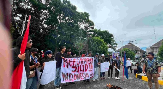 Ratusan Mahasiswa GMKI Turun ke Jalan, Bawa Isu Nasional dan Daerah dalam Aksi “Reformasi Jilid II”