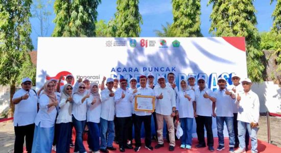 Bupati Madiun Raih Penghargaan Pembina Koperasi Andalan Jatim 2026