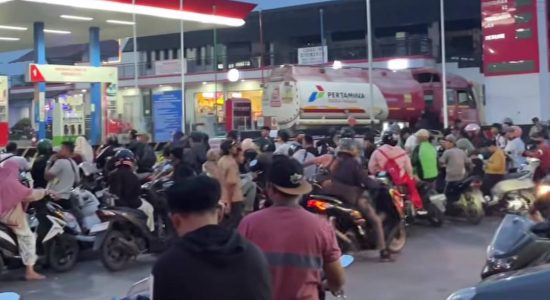 Direktur LBH Medan Buka Suara Soal Kelangkaan BBM di Sumut, Desak Presiden Copot Menteri ESDM dan Dirut Pertamina