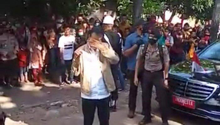 Jokowi menangis di Adonara, NTT/Pos Kupang.com