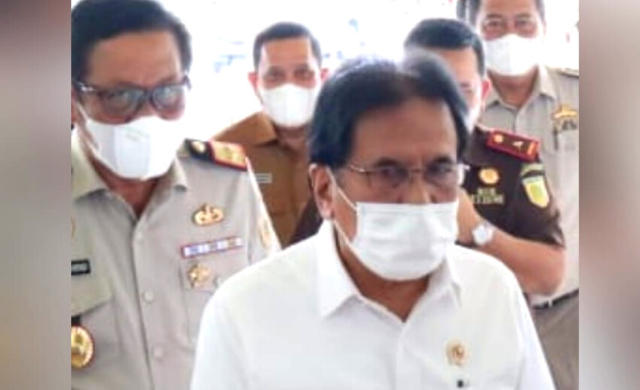 Menteri ATR/BPN, Sofyan Djalil dan Kakanwil BPN Sumatera Utara Dadang Suhendi.