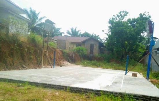 Lapangan Badminton yang dibangun oleh Pemdes Desa Tanah Gara Hulu