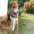Kades Jonmedi Saragih Bersama Warga Gotong Royong Membersihkan Lingkungan