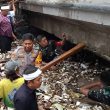 Dandim 0622 Bersemangat Bersihkan Selokan Cipalabuhan Bersama Gubernur Jabar