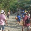 Desa Tunbaun Masih Bangun Jalan dengan Swadaya, Aktivis IKIF Desak Pemprov NTT Jangan Tutup Mata
