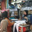 Diserbu Jelang Masuk Sekolah! Toko Perlengkapan Sekolah di Pasar Pusat Padang Panjang Dipadati Pembeli