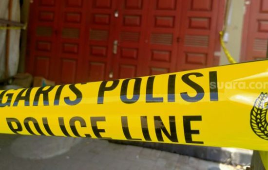 Ilustrasi garis polisi. [Suara.com/M.Aribowo]